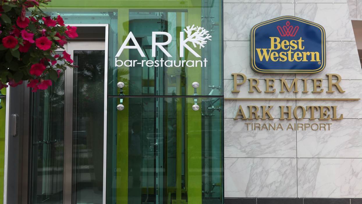 Best Western Ark Hotel Tirana Exteriör bild